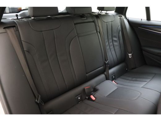 BMW 5 Serie Touring 530e xDrive High Executive M Sport Automaat / Sportstoelen / Trekhaak / Achteruitrijcamer... ActivLease financial lease