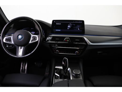 BMW 5 Serie Touring 530e xDrive High Executive M Sport Automaat / Sportstoelen / Trekhaak / Achteruitrijcamer... ActivLease financial lease