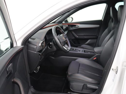 CUPRA Formentor 1.4 eHybrid VZ | 245pk | Adaptive cruise | Stuurverwarming | Carplay | Sfeerverlichting | Camera ... ActivLease financial lease