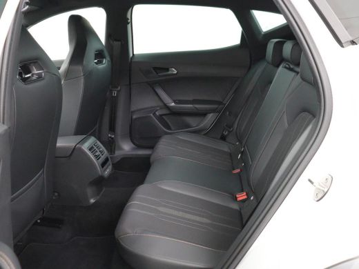 CUPRA Formentor 1.4 eHybrid VZ | 245pk | Adaptive cruise | Stuurverwarming | Carplay | Sfeerverlichting | Camera ... ActivLease financial lease