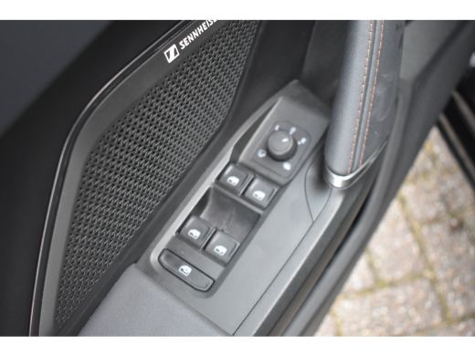 CUPRA Formentor 1.5 TSI e-Hybrid 272 PK VZ Performance | PANORAMADAK | TREKHAAK | 360 CAMERA | ELEKTR. A. KLEP | ... ActivLease financial lease