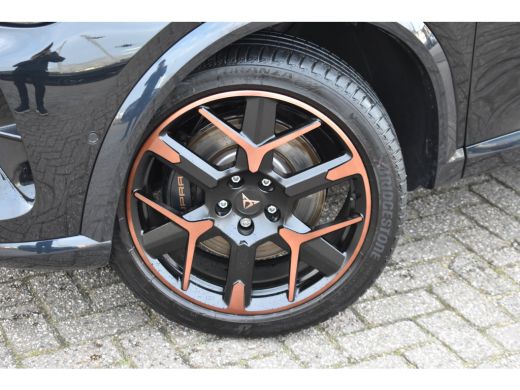 CUPRA Formentor 1.5 TSI e-Hybrid 272 PK VZ Performance | PANORAMADAK | TREKHAAK | 360 CAMERA | ELEKTR. A. KLEP | ... ActivLease financial lease