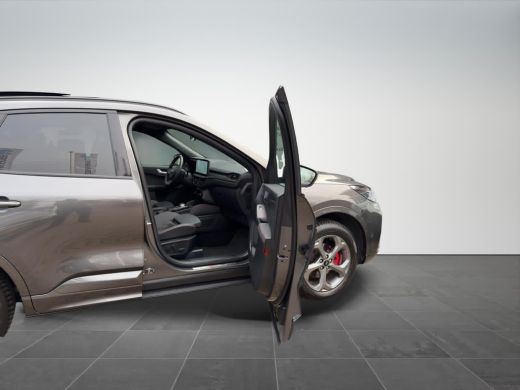 Ford Kuga 2.5 PHEV ST-Line X 243pk | Technology-, Winter Pack | Pano | Wegkl. Trekhaak | 18" All Season | ActivLease financial lease