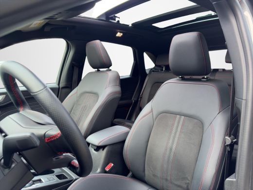 Ford Kuga 2.5 PHEV ST-Line X 243pk | Technology-, Winter Pack | Pano | Wegkl. Trekhaak | 18" All Season | ActivLease financial lease