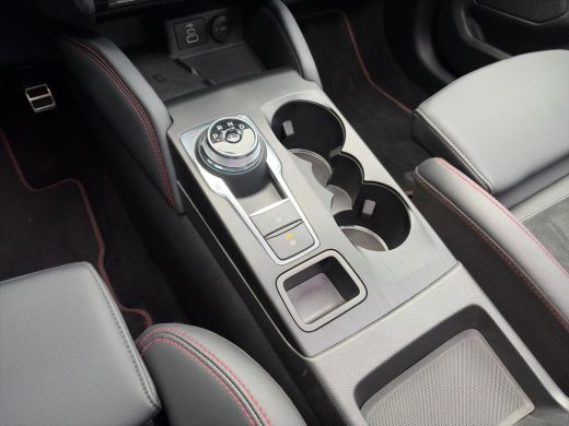 Ford Kuga 2.5 PHEV ST-Line X 243pk | Technology-, Winter Pack | Pano | Wegkl. Trekhaak | 18" All Season | ActivLease financial lease