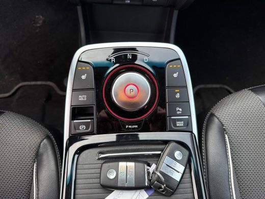 Kia e-Niro Aut. DynamicLine 64 kWh 3-Phase | Navi | Camera | Stoel Verwarming | ActivLease financial lease