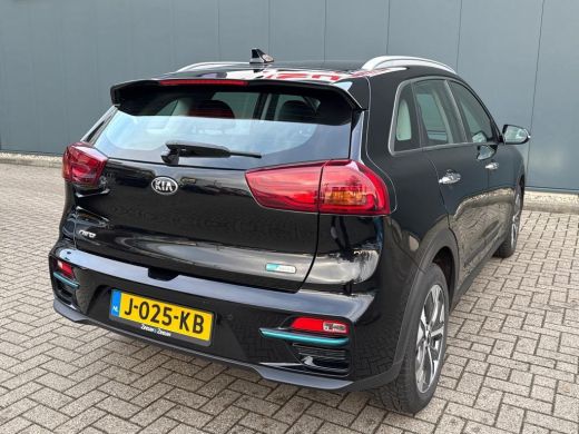 Kia e-Niro Aut. DynamicLine 64 kWh 3-Phase | Navi | Camera | Stoel Verwarming | ActivLease financial lease
