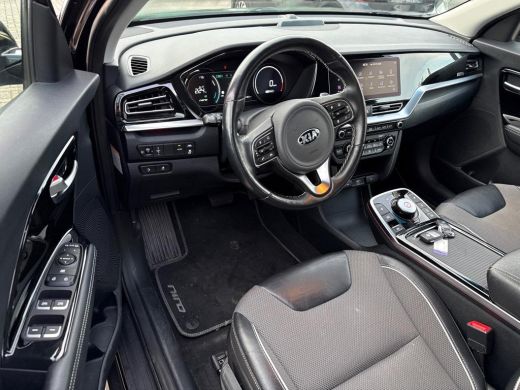 Kia e-Niro Aut. DynamicLine 64 kWh 3-Phase | Navi | Camera | Stoel Verwarming | ActivLease financial lease