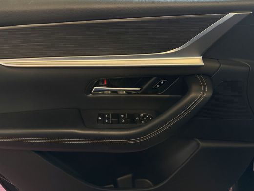 Mazda CX-60 2.5 e-SkyActiv PHEV HOMURA ELEK.STOEL PANO SCHUIFDAK STOEL/STUUR.VERW/VENTILATIE HEADUP AWD 4X4 4... ActivLease financial lease