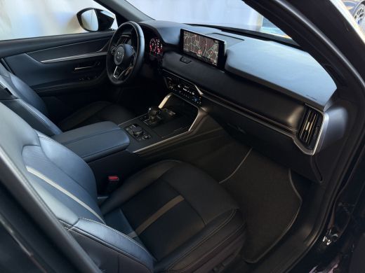 Mazda CX-60 2.5 e-SkyActiv PHEV HOMURA ELEK.STOEL PANO SCHUIFDAK STOEL/STUUR.VERW/VENTILATIE HEADUP AWD 4X4 4... ActivLease financial lease