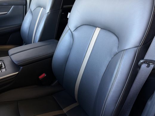 Mazda CX-60 2.5 e-SkyActiv PHEV HOMURA ELEK.STOEL PANO SCHUIFDAK STOEL/STUUR.VERW/VENTILATIE HEADUP AWD 4X4 4... ActivLease financial lease