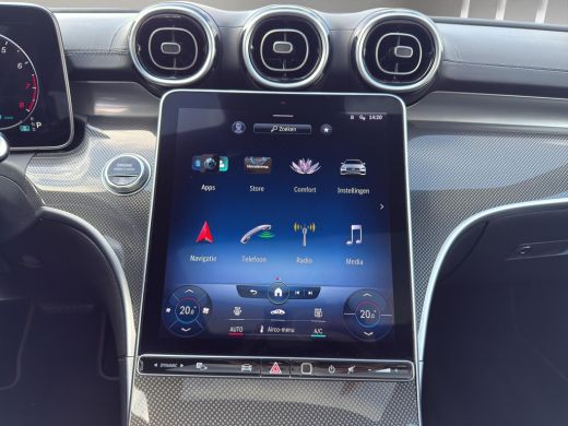 Mercedes-Benz C-Klasse 180 AMG Line | 19"| Panoramadak | Camera | Keyless | Led | Sfeer | ActivLease financial lease