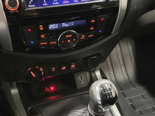 Nissan Navara 2.3dCi 164pk Pick-Up 4X4 Euro 6! ActivLease financial lease