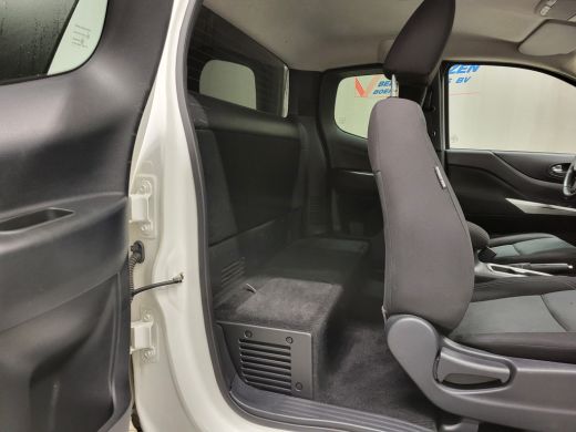 Nissan Navara 2.3dCi 164pk Pick-Up 4X4 Euro 6! ActivLease financial lease