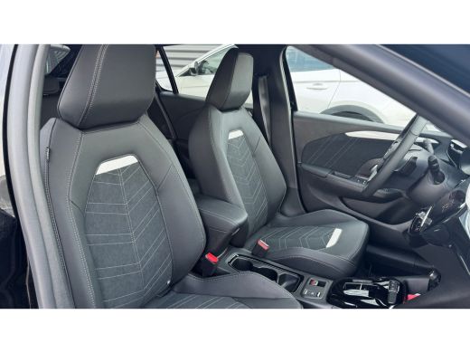 Opel Corsa GS | Achteruitrijcamera 180&deg; | Dode hoek waarschuwing | Draadloze Apple Carplay en Android Auto |... ActivLease financial lease