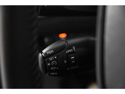 Peugeot 2008 1.2 Active *1ste Eigenaar*Navigatie*Carplay*PDC* ActivLease financial lease