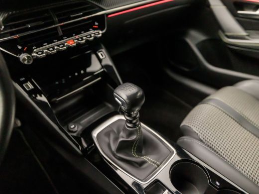 Peugeot 208 1.2 PureTech GT-Line Sport (VIRTUAL COCKPIT, ZWART DAK, APPLE CARPLAY, 360 CAMERA, KEYLESS, SFEER... ActivLease financial lease