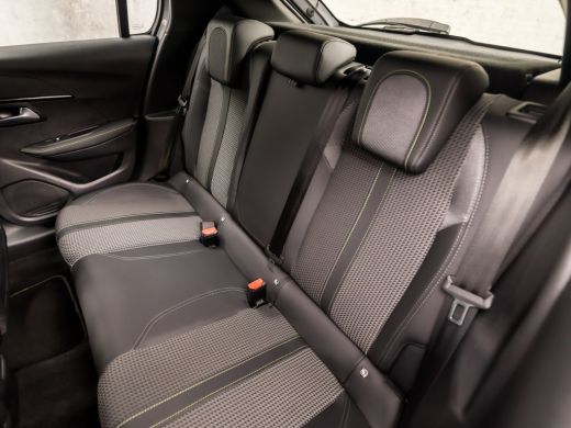 Peugeot 208 1.2 PureTech GT-Line Sport (VIRTUAL COCKPIT, ZWART DAK, APPLE CARPLAY, 360 CAMERA, KEYLESS, SFEER... ActivLease financial lease