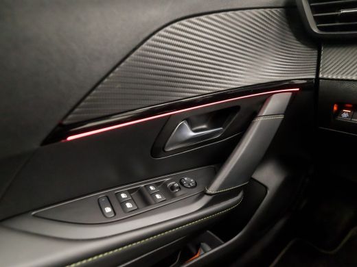 Peugeot 208 1.2 PureTech GT-Line Sport (VIRTUAL COCKPIT, ZWART DAK, APPLE CARPLAY, 360 CAMERA, KEYLESS, SFEER... ActivLease financial lease