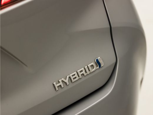 Toyota Corolla Touring Sports 1.8 Hybrid Sport Automaat (APPLE CARPLAY, CAMERA, TREKHAAK, SPORTSTOELEN, KEYLESS, ADAPTIVE CRUIS... ActivLease financial lease