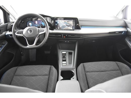 Volkswagen Golf 1.5 eTSI Life *1ste Eigenaar*Navigatie*Ambiente*Camera* ActivLease financial lease