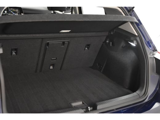 Volkswagen Golf 1.5 eTSI Life *1ste Eigenaar*Navigatie*Ambiente*Camera* ActivLease financial lease