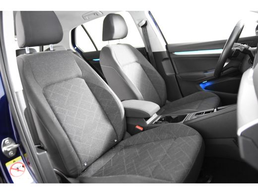 Volkswagen Golf 1.5 eTSI Life *1ste Eigenaar*Navigatie*Ambiente*Camera* ActivLease financial lease