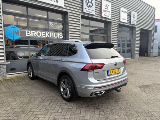 Volkswagen Tiguan Allspace 1.5 TSI 150 pk R-Line Business 7pers. 7-DSG | Wegklapbare trekhaak | Achteruitrijcamera | Cruise ... ActivLease financial lease