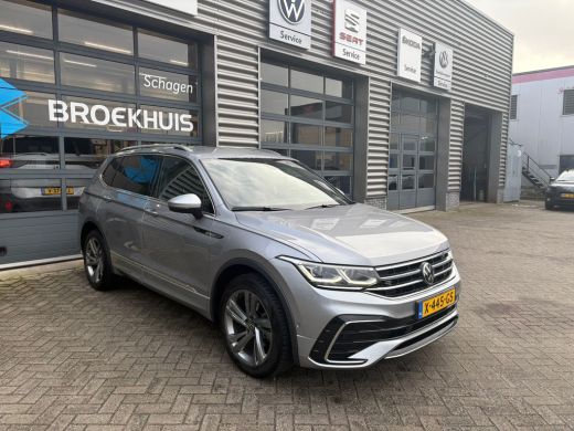Volkswagen Tiguan Allspace 1.5 TSI 150 pk R-Line Business 7pers. 7-DSG | Wegklapbare trekhaak | Achteruitrijcamera | Cruise ... ActivLease financial lease