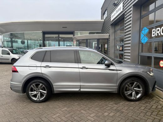 Volkswagen Tiguan Allspace 1.5 TSI 150 pk R-Line Business 7pers. 7-DSG | Wegklapbare trekhaak | Achteruitrijcamera | Cruise ... ActivLease financial lease