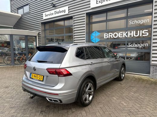 Volkswagen Tiguan Allspace 1.5 TSI 150 pk R-Line Business 7pers. 7-DSG | Wegklapbare trekhaak | Achteruitrijcamera | Cruise ... ActivLease financial lease
