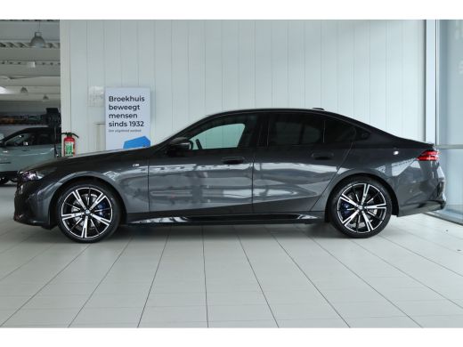 BMW 5 Serie 520i M-Sport Pro | Adapt. Cruise | Stoelventilatie | H&K | HUD | 360 Camera | Trekhaak | Pano | K... ActivLease financial lease