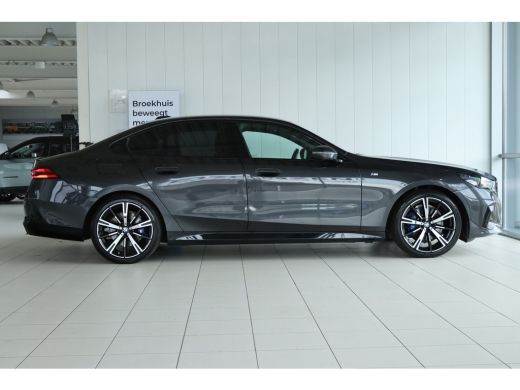 BMW 5 Serie 520i M-Sport Pro | Adapt. Cruise | Stoelventilatie | H&K | HUD | 360 Camera | Trekhaak | Pano | K... ActivLease financial lease