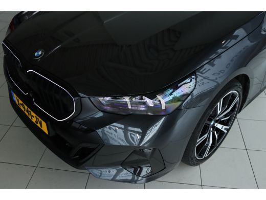 BMW 5 Serie 520i M-Sport Pro | Adapt. Cruise | Stoelventilatie | H&K | HUD | 360 Camera | Trekhaak | Pano | K... ActivLease financial lease