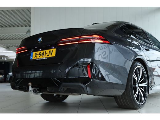 BMW 5 Serie 520i M-Sport Pro | Adapt. Cruise | Stoelventilatie | H&K | HUD | 360 Camera | Trekhaak | Pano | K... ActivLease financial lease