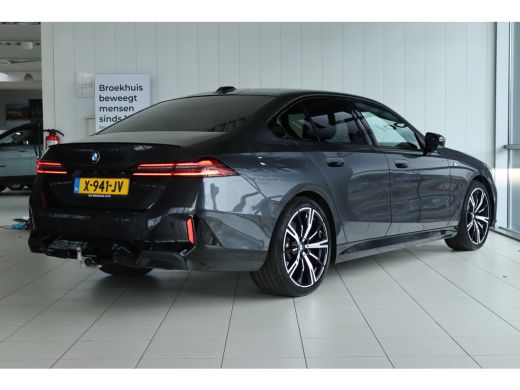 BMW 5 Serie 520i M-Sport Pro | Adapt. Cruise | Stoelventilatie | H&K | HUD | 360 Camera | Trekhaak | Pano | K... ActivLease financial lease