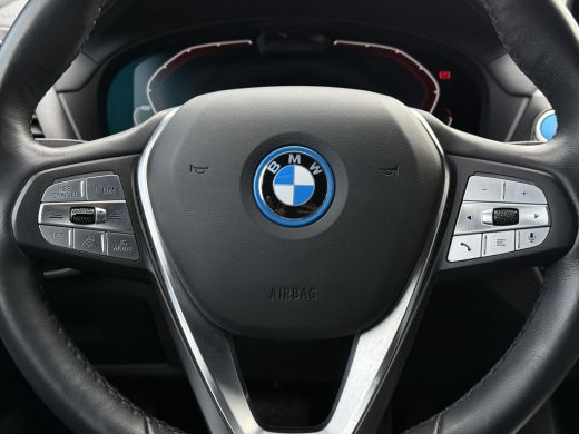 BMW iX3 Aut. High Executive 80 kWh | SoH 98% | Trekhaak | Panorama | Leder | Harman Kardon | ActivLease financial lease