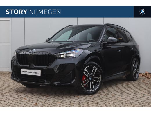 BMW X1 xDrive25e M Sport Automaat / Panoramadak / Trekhaak / Sportstoelen / M Adaptief onderstel / Comfo...