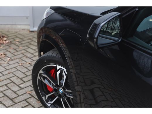 BMW X1 xDrive25e M Sport Automaat / Panoramadak / Trekhaak / Sportstoelen / M Adaptief onderstel / Comfo... ActivLease financial lease
