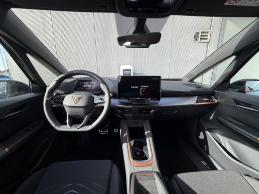 CUPRA Born Essential Limited 63 kWh | Midnight black ActivLease financial lease