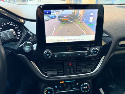 Ford Fiesta 1.0 EcoBoost Titanium | Parking Pack | Panoramadak | Navigatie SYNC3 | All season | ActivLease financial lease