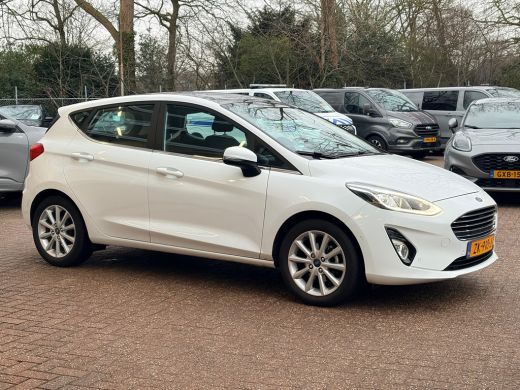 Ford Fiesta 1.0 EcoBoost Titanium | Parking Pack | Panoramadak | Navigatie SYNC3 | All season | ActivLease financial lease