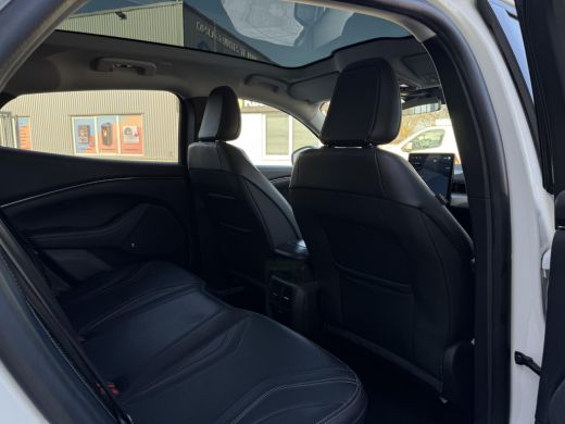 Ford Mustang Mach-E Mach-E Aut. 75 kWh Technology+ | SoH 92% | Trekhaak | Panorama | Leder | B&O Sound | ActivLease financial lease