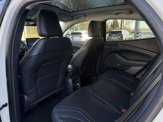 Ford Mustang Mach-E Mach-E Aut. 75 kWh Technology+ | SoH 92% | Trekhaak | Panorama | Leder | B&O Sound | ActivLease financial lease