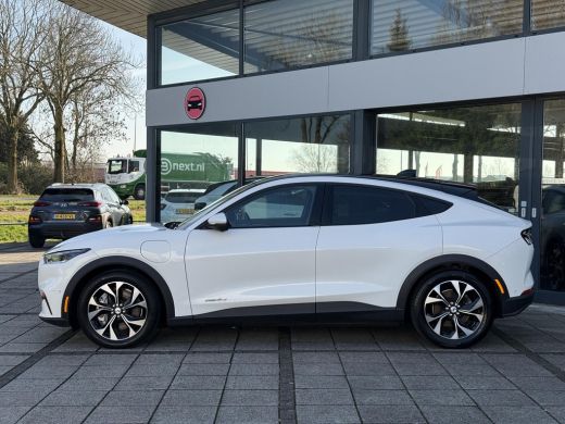 Ford Mustang Mach-E Mach-E Aut. 75 kWh Technology+ | SoH 92% | Trekhaak | Panorama | Leder | B&O Sound | ActivLease financial lease