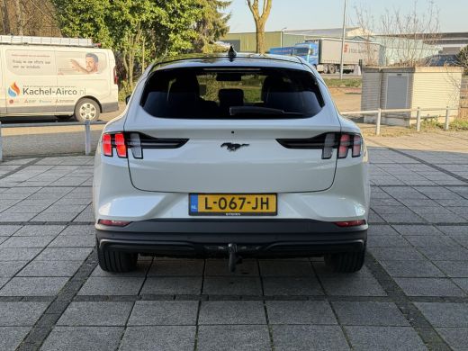 Ford Mustang Mach-E Mach-E Aut. 75 kWh Technology+ | SoH 92% | Trekhaak | Panorama | Leder | B&O Sound | ActivLease financial lease