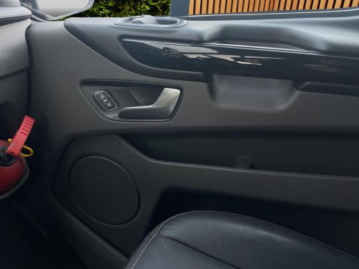 Ford Transit Custom 320 185PK L2H1 Sport | Imperiaal | Laadruimte inrichting | Sidebars | Achteruitrijcamera | Airco ... ActivLease financial lease