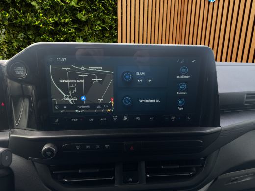 Ford Transit Custom 320 L2H1 Limited | 19'inch LM | Trekhaak | Laadruimtebetimmering | Achteruitrijcamera | Airco (au... ActivLease financial lease