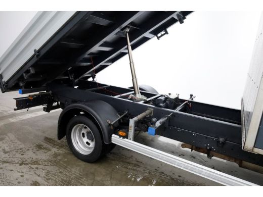 Iveco Daily 35C18 3.0 180pk HiMatic Automaat 3-Zijdige Kipper Trekhaak 3500kg 05-2023 ActivLease financial lease