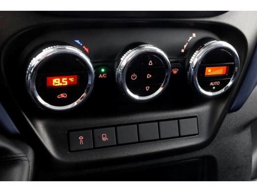 Iveco Daily 35C18 3.0 180pk HiMatic Automaat 3-Zijdige Kipper Trekhaak 3500kg 05-2023 ActivLease financial lease